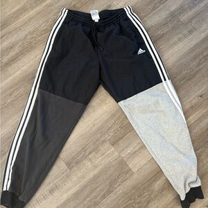 adidas Women's Black and Gray Joggers